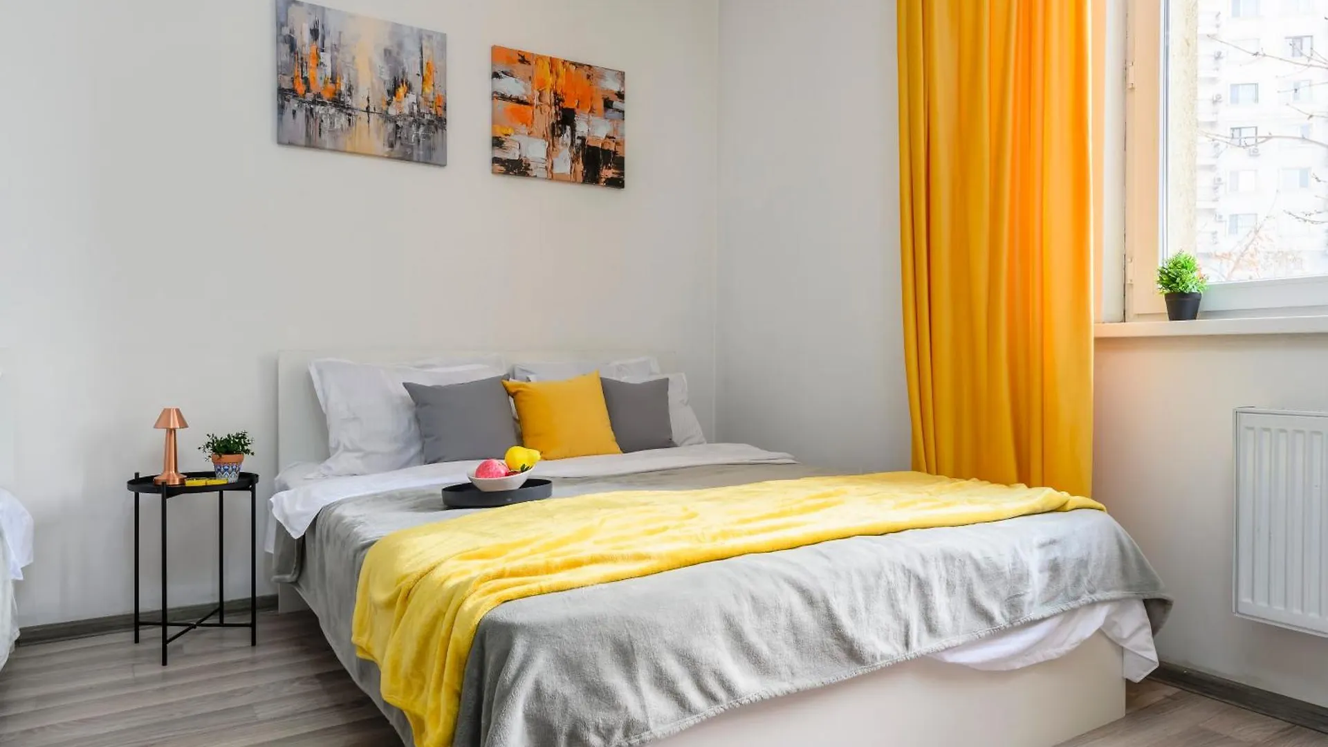Квартира 3-Комнатная На 8-9 Человек 1 Almaty Apartment