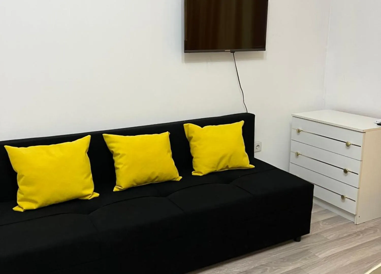 Apartment Квартира 3-Комнатная На 8-9 Человек 1 Almaty